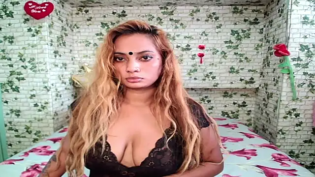 Snapshot of sexyindianchic chatting on September 30, 12:54 pm sexyindianchic online show from September 30, 12:54 pm