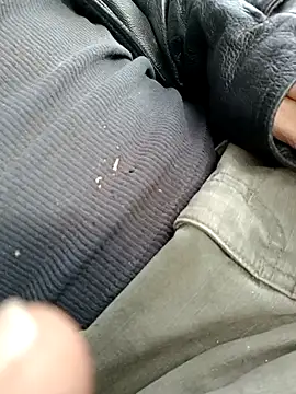 justinewe69 online show from February 1, 7:45 pm