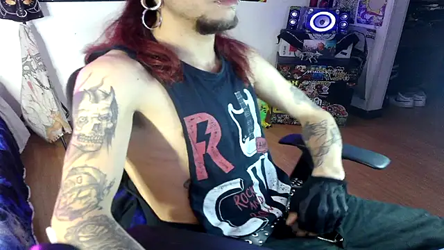 Snapshot of davidroses420 chatting on December 3, 2:47 am davidroses420 online show from December 3, 2:47 am