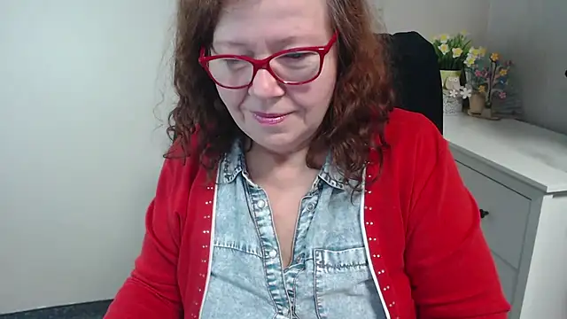 Snapshot of Adelewildx chatting on February 12, 7:34 am Adelewildx online show from February 12, 7:34 am