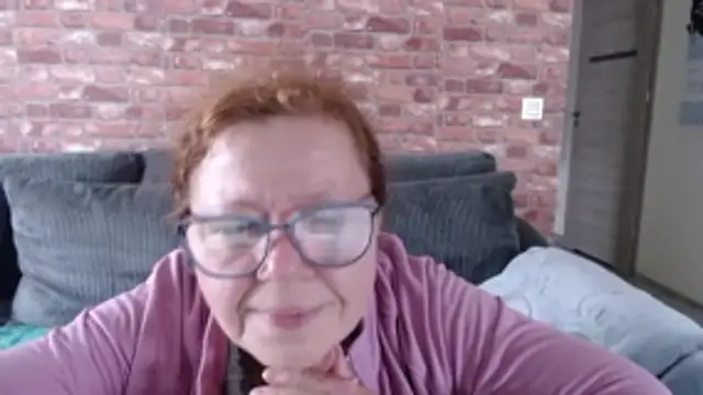 Snapshot of Adelewildx chatting on October 17, 10:51 am Adelewildx online show from October 17, 10:51 am