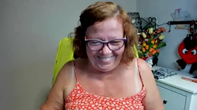 Snapshot of Adelewildx chatting on June 23, 1:47 am Adelewildx online show from June 23, 1:47 am