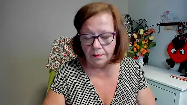 Snapshot of Adelewildx chatting on June 25, 5:12 am Adelewildx online show from June 25, 5:12 am