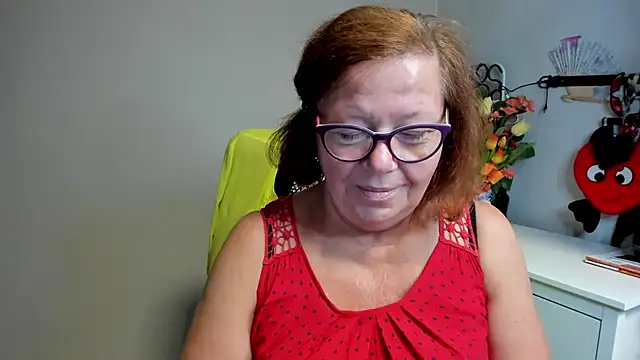 Snapshot of Adelewildx chatting on June 26, 1:54 am Adelewildx online show from June 26, 1:54 am