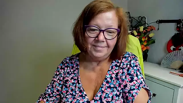 Snapshot of Adelewildx chatting on July 2, 2:00 am Adelewildx online show from July 2, 2:00 am