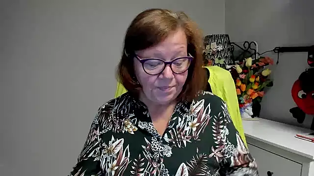 Snapshot of Adelewildx chatting on July 8, 2:38 am Adelewildx online show from July 8, 2:38 am