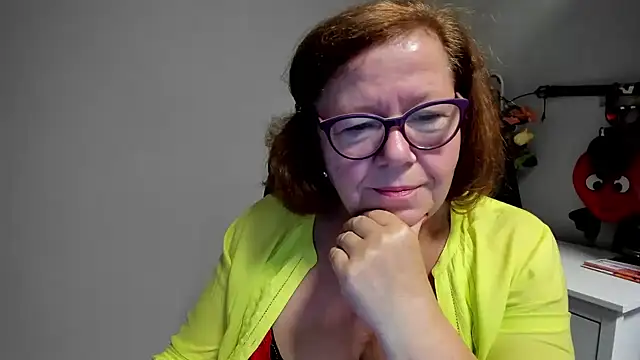Snapshot of Adelewildx chatting on July 27, 3:24 am Adelewildx online show from July 27, 3:24 am