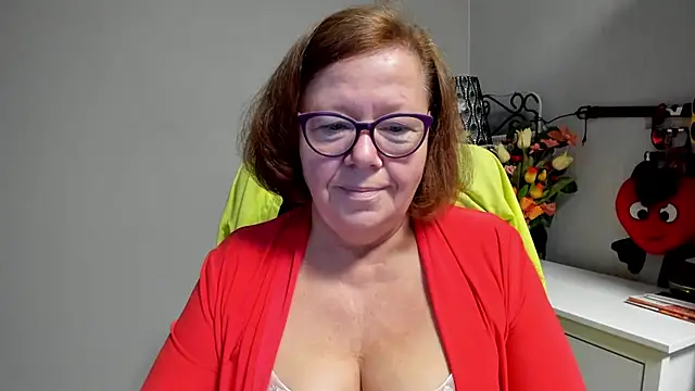 Snapshot of Adelewildx chatting on July 28, 3:57 am Adelewildx online show from July 28, 3:57 am