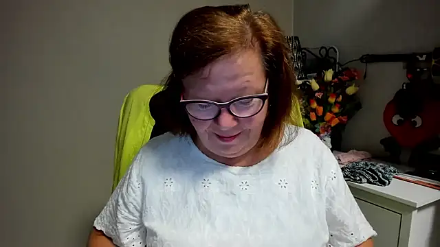 Snapshot of Adelewildx chatting on July 30, 2:43 am Adelewildx online show from July 30, 2:43 am