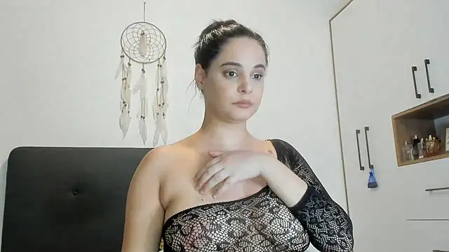 Snapshot of Allees95 chatting on March 20, 5:36 pm Allees95 online show from March 20, 5:36 pm