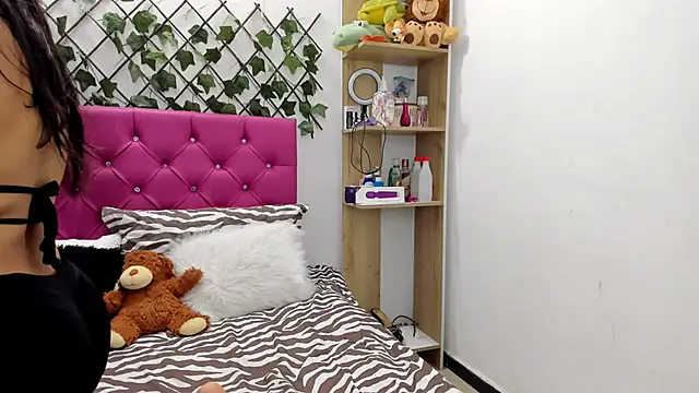 Snapshot of BellaBellosinia chatting on October 26, 1:55 am BellaBellosinia online show from October 26, 1:55 am