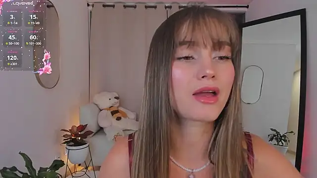 Snapshot of roxie_gates_ chatting on November 9, 1:04 am roxie gates online show from November 9, 1:04 am