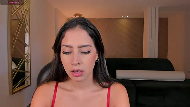 Snapshot of BrennaWalker chatting on February 14, 3:33 am BrennaWalker online show from February 14, 3:33 am