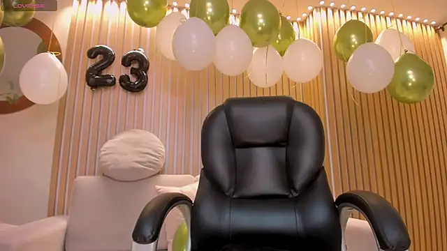 Snapshot of BrennaWalker chatting on March 20, 7:03 am BrennaWalker online show from March 20, 7:03 am