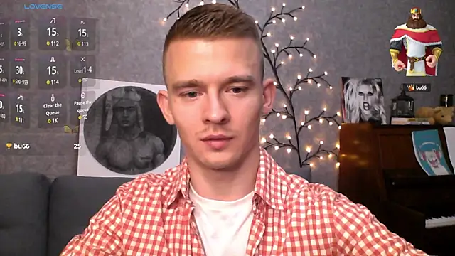 Snapshot of Marvelboy_ chatting on December 19, 9:17 pm Marvelboy online show from December 19, 9:17 pm