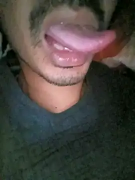 dreamtoungelick69 online show from January 13, 5:07 pm