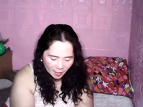 hotpusie 4u online show from September 15, 1:44 pm
