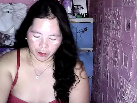 hotpusie 4u online show from March 5, 4:47 pm