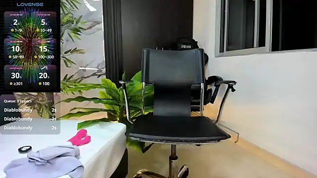 Snapshot of pamelajackson chatting on December 9, 12:45 am pamelajackson online show from December 9, 12:45 am