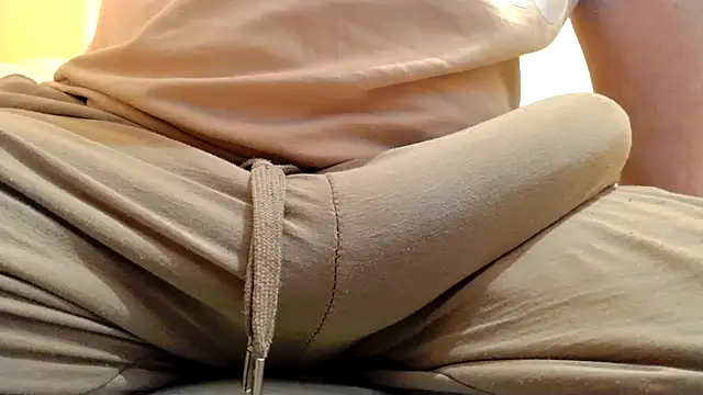 Snapshot of gae89tano chatting on May 13, 7:33 pm gae89tano online show from May 13, 7:33 pm