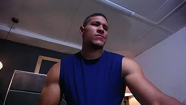 Snapshot of teddyfit19cm chatting on May 22, 1:39 pm teddyfit19cm online show from May 22, 1:39 pm