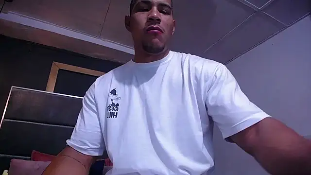 Snapshot of teddyfit19cm chatting on June 10, 1:10 pm teddyfit19cm online show from June 10, 1:10 pm