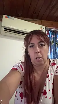 Snapshot of sofy_alone chatting on June 1, 5:03 pm sofy alone online show from June 1, 5:03 pm