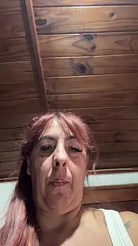 Snapshot of sofy_alone chatting on June 4, 4:24 pm sofy alone online show from June 4, 4:24 pm