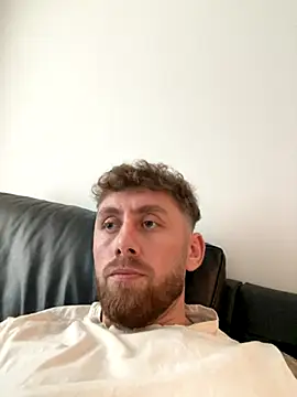 Snapshot of Cata9407 chatting on December 2, 12:32 pm Cata9407 online show from December 2, 12:32 pm