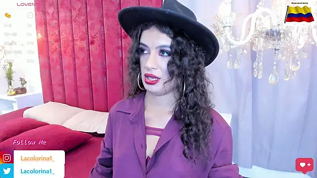 Snapshot of LaColorina_ chatting on February 19, 4:44 am LaColorina online show from February 19, 4:44 am