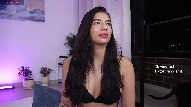 Snapshot of Veronica_ar chatting on February 6, 2:38 am Veronica ar online show from February 6, 2:38 am