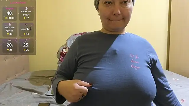 Snapshot of BBW_MILF_4U chatting on February 8, 9:35 am BBW MILF 4U online show from February 8, 9:35 am