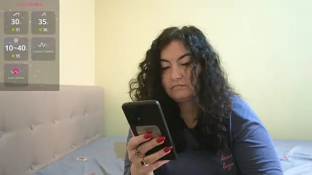 Snapshot of BBW_MILF_4U chatting on February 24, 12:37 pm BBW MILF 4U online show from February 24, 12:37 pm