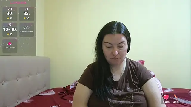 Snapshot of BBW_MILF_4U chatting on March 16, 11:27 am BBW MILF 4U online show from March 16, 11:27 am