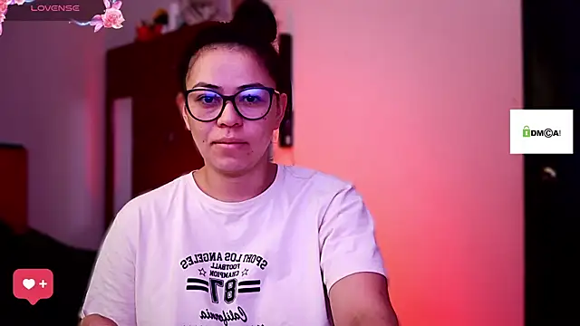 Snapshot of mayhott2 chatting on November 23, 3:12 pm mayhott2 online show from November 23, 3:12 pm