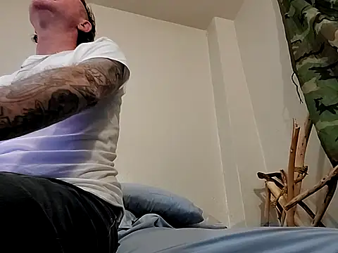 Snapshot of thefire420 chatting on February 16, 11:16 am thefire420 online show from February 16, 11:16 am