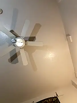 Snapshot of thefire420 chatting on October 8, 2:53 am thefire420 online show from October 8, 2:53 am