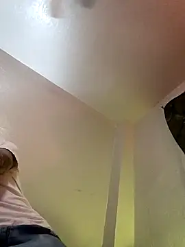 Snapshot of thefire420 chatting on November 22, 10:03 am thefire420 online show from November 22, 10:03 am