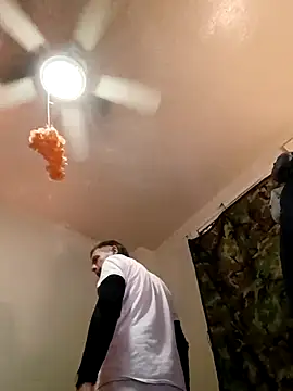 Snapshot of thefire420 chatting on December 17, 3:07 pm thefire420 online show from December 17, 3:07 pm