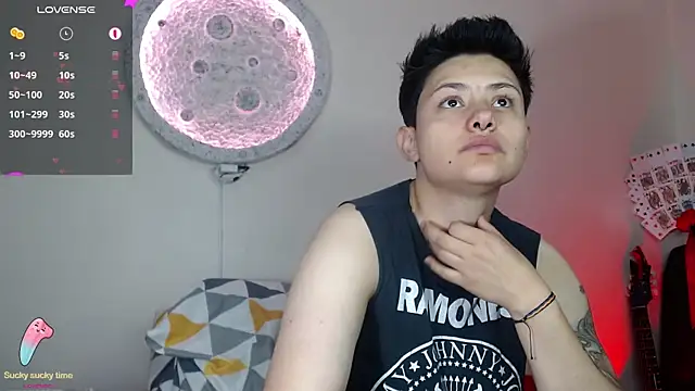 girl intense444 online show from February 10, 1:22 pm