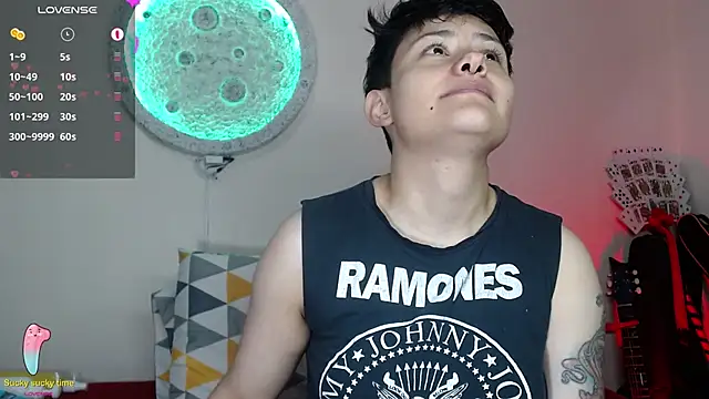 girl intense444 online show from March 18, 4:15 pm