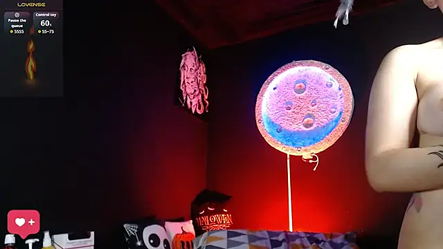 girl intense444 online show from October 6, 12:57 pm