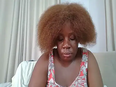 Snapshot of Deliciousgal chatting on June 13, 12:41 am Deliciousgal online show from June 13, 12:41 am
