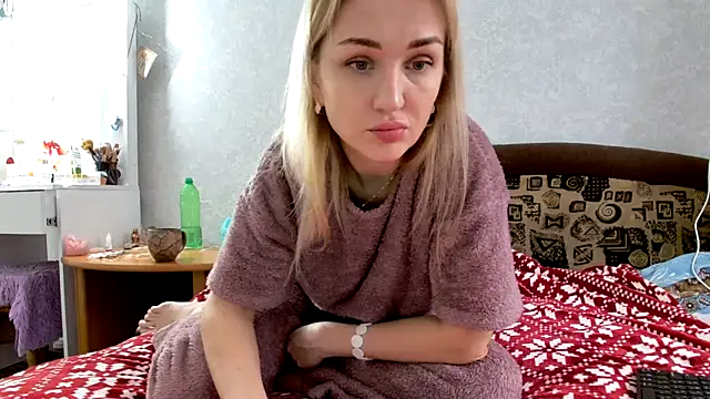 ModelEva online show from January 31, 9:48 am