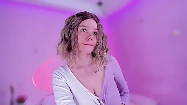 Snapshot of bella_adams_ chatting on January 29, 10:22 pm bella adams online show from January 29, 10:22 pm