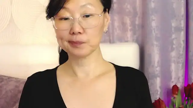 Asian legs online show from March 10, 4:03 pm