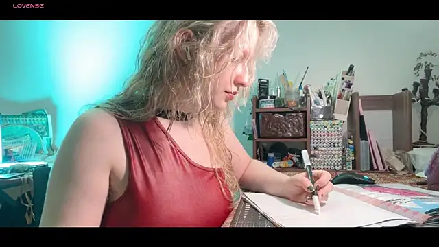 Hairy Coraline online show from July 9, 1:04 pm
