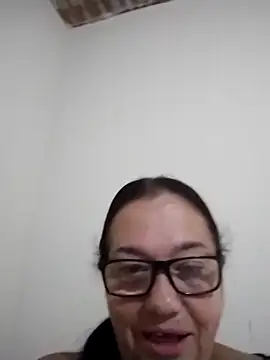 Snapshot of catdool chatting on February 12, 11:18 am catdool online show from February 12, 11:18 am