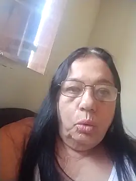 Snapshot of catdool chatting on November 30, 2:32 pm catdool online show from November 30, 2:32 pm