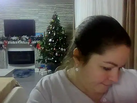 Snapshot of cute__cherry chatting on January 13, 5:40 pm cute cherry online show from January 13, 5:40 pm